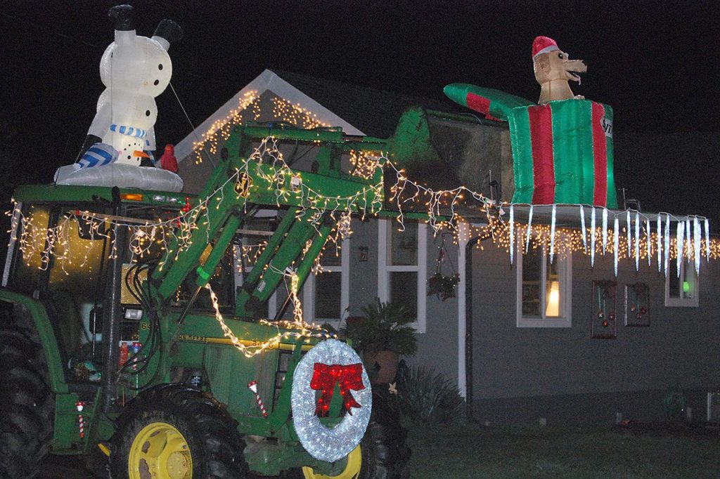 DAN HAMMOCK THE DAILY WORLD