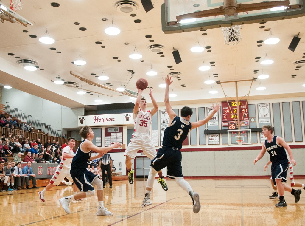 (Brendan Carl | The Daily World) Hoquiam&rsquo;s Jack Adams III elevates for a shot on Tuesday.