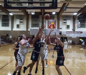 Black Hills towers over feisty Montesano, 64-52