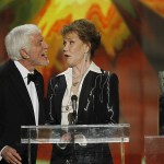Mary Tyler Moore, TV icon who symbolized independent career woman, dies at 80