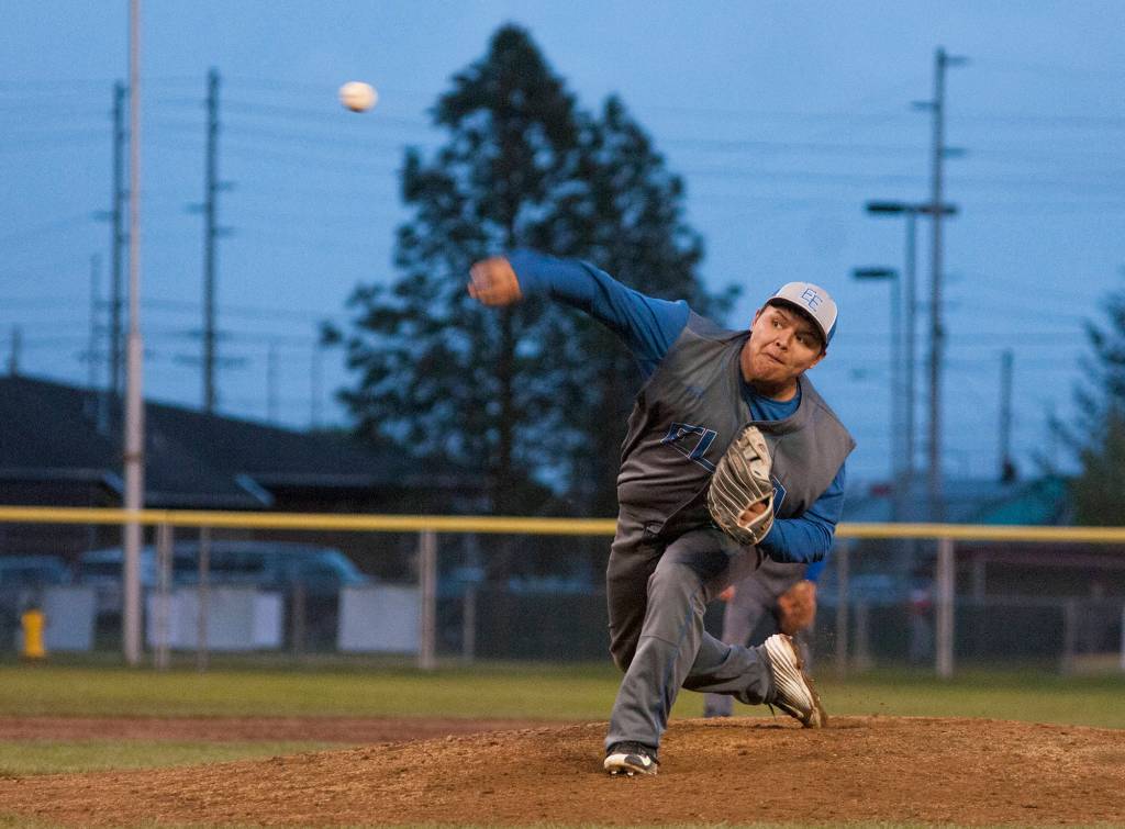 Hoquiam baseball clinches district berth, 8-5 over Elma