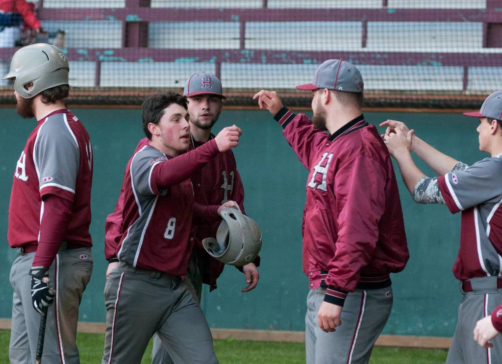 Hoquiam baseball clinches district berth, 8-5 over Elma