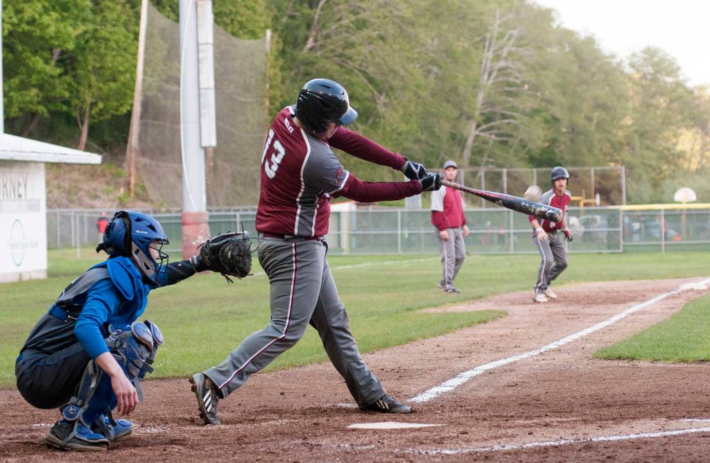 Hoquiam baseball clinches district berth, 8-5 over Elma