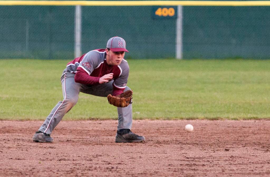 Hoquiam baseball clinches district berth, 8-5 over Elma