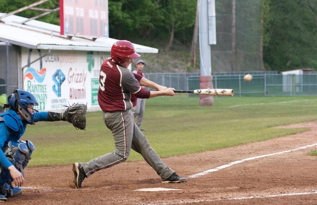 Hoquiam baseball clinches district berth, 8-5 over Elma