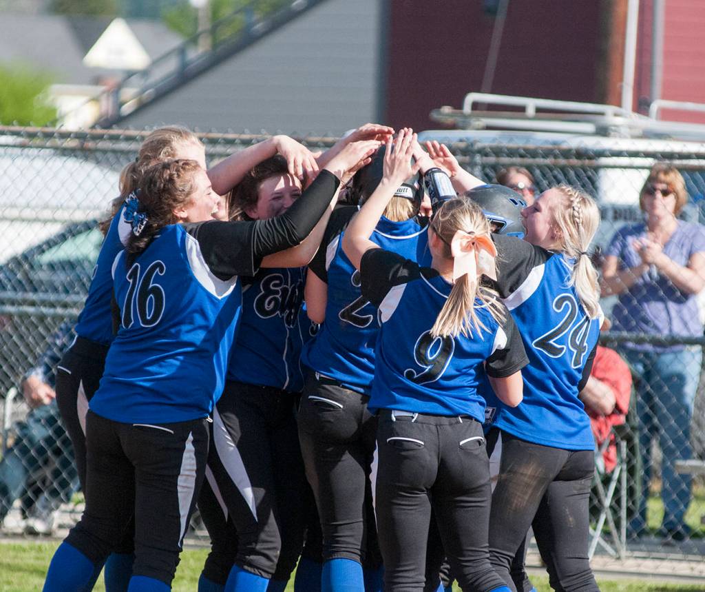 Montesano wins league softball title with 3-1 win over Elma