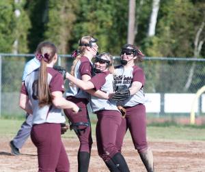 Montesano wins league softball title with 3-1 win over Elma
