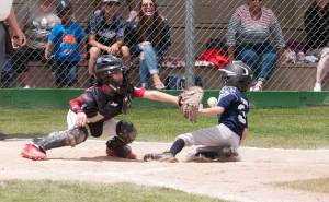 West Valley advances at state 8-10 tourney with 12-2 win over Larch Mountain