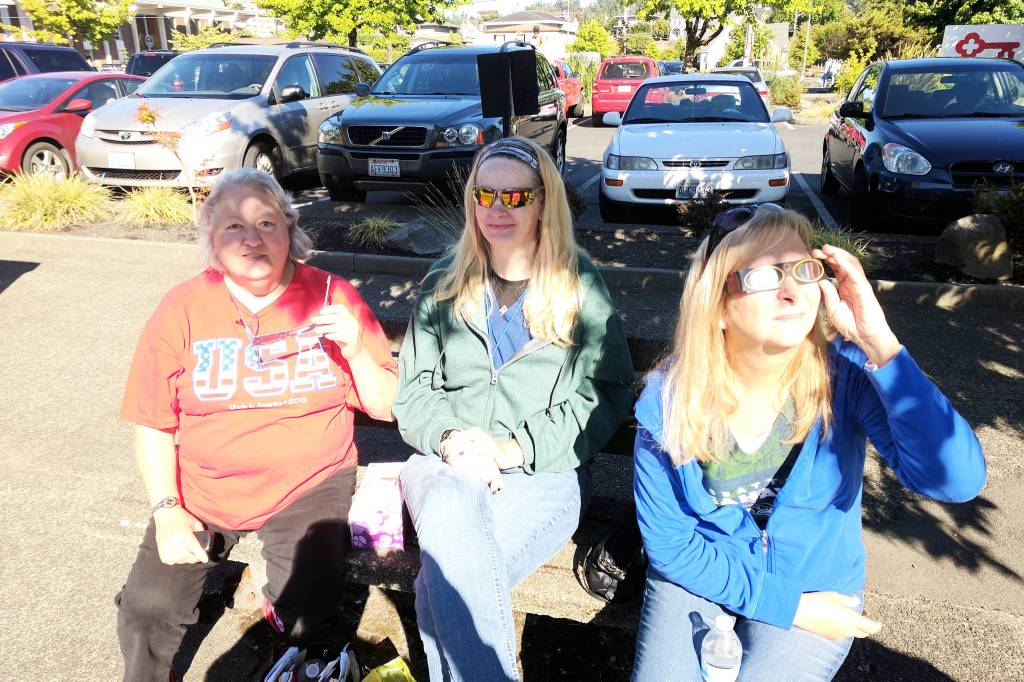 Fog lifts and Harborites get a solar show