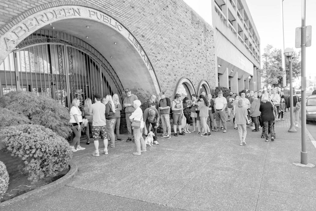 Fog lifts and Harborites get a solar show