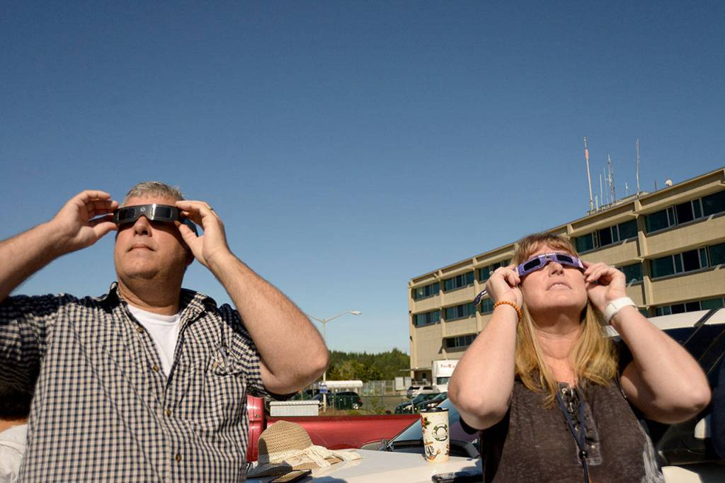 Fog lifts and Harborites get a solar show