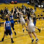 Elma girls shut down Aberdeen
