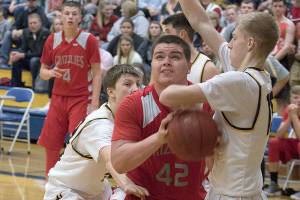 James scores 28 as Hoquiam boys defeat Aberdeen