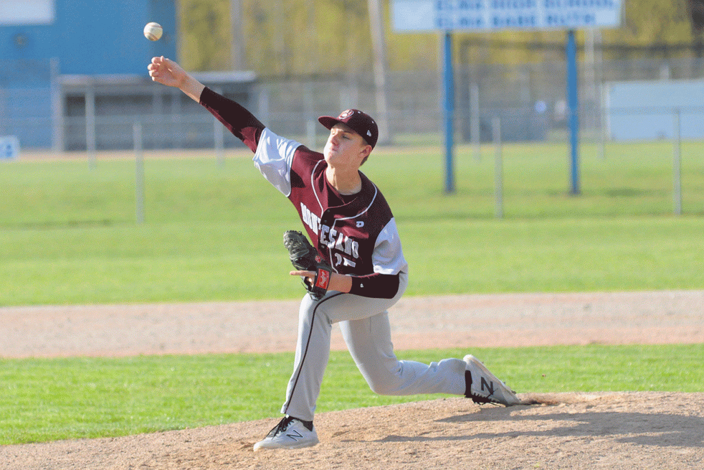 Monte pulls away late to trounce Elma