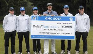 Golf community holds pro-am tournament to raise funds for Grays Harbor College golf program