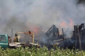 Structure fire razes Montesano builing Friday