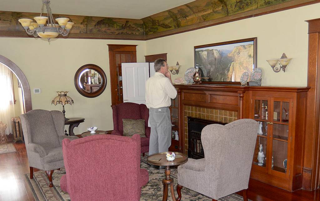 Dozens attend Montesano Inn ribbon cutting June 20