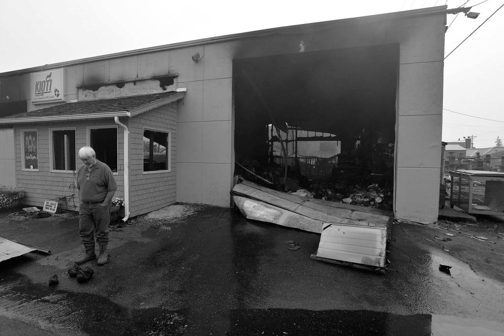 Roof collapses on Harbor Saw building