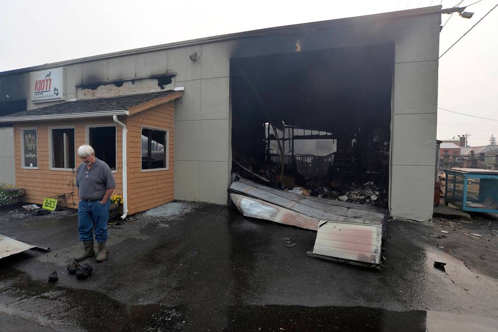 Roof collapses on Harbor Saw building