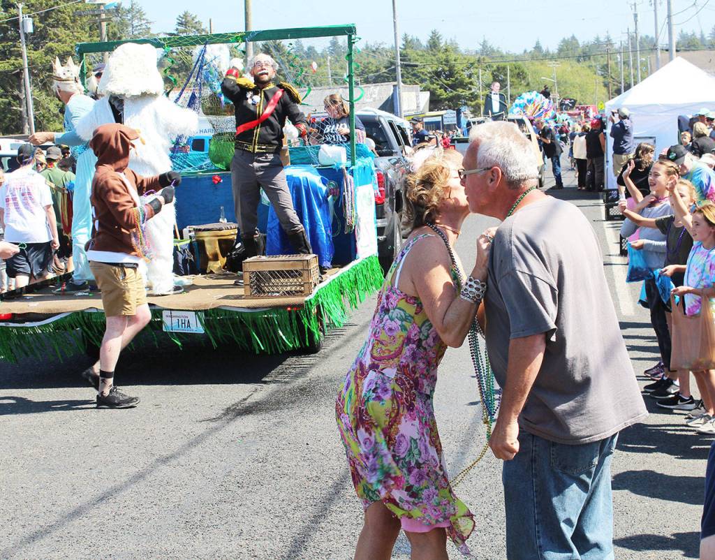 Perfect weather for a full North Beach Labor Day slate