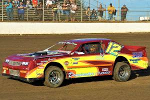Simpson wins Street Stock feature race at Grays Harbor Raceway