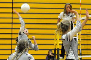 Local Roundup: Montesano upends Aberdeen 3-2 in volleyball