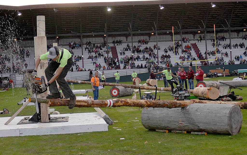 Roaring saws, sawdust clouds highlight annual Loggers Playday