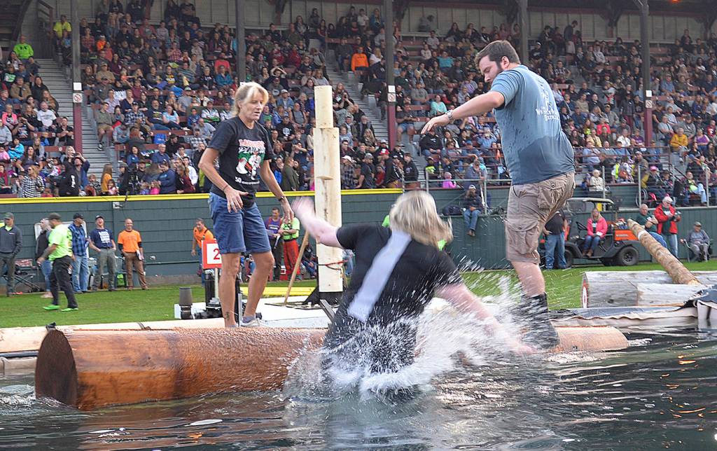 Roaring saws, sawdust clouds highlight annual Loggers Playday