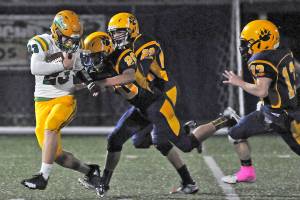 Prep Football Roundup: Aberdeen blitzed by Tumwater