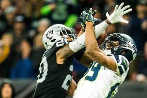 David Moore, Doug Baldwin dazzle as Seahawks ignite aerial show in win over Raiders at Wembley