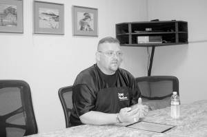 Auditor hopefuls vary in approach