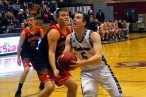 Boys Basketball Roundup: Montesano uses defense to beat Centralia