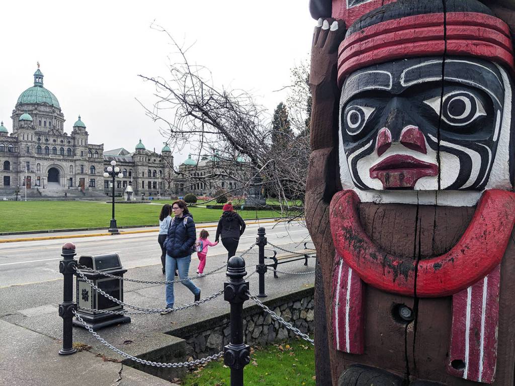 Crystal Paul | Seattle Times                                 The Kwakiutl Bear Pole carved by Henry Hunt is one of several totem poles in prominent places around Victoria.