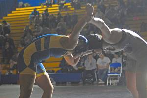 Aberdeen wrestling teams pick up victories