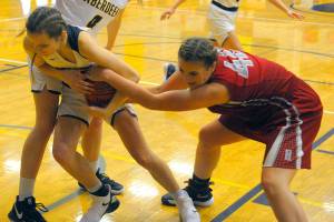 Friday Prep Roundup: Hoquiam girls beat Aberdeen to sweep season series