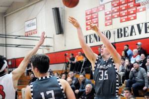 Tuesday Boys Prep Basketball Roundup: Montesano picks up road win over Tenino