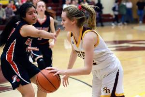 Prep Basketball Playoff Preview: Twin Harbors schools’ quest for postseason glory begins this week