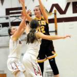 Wednesday Local Roundup: Willapa Valley beats Rainier to advance