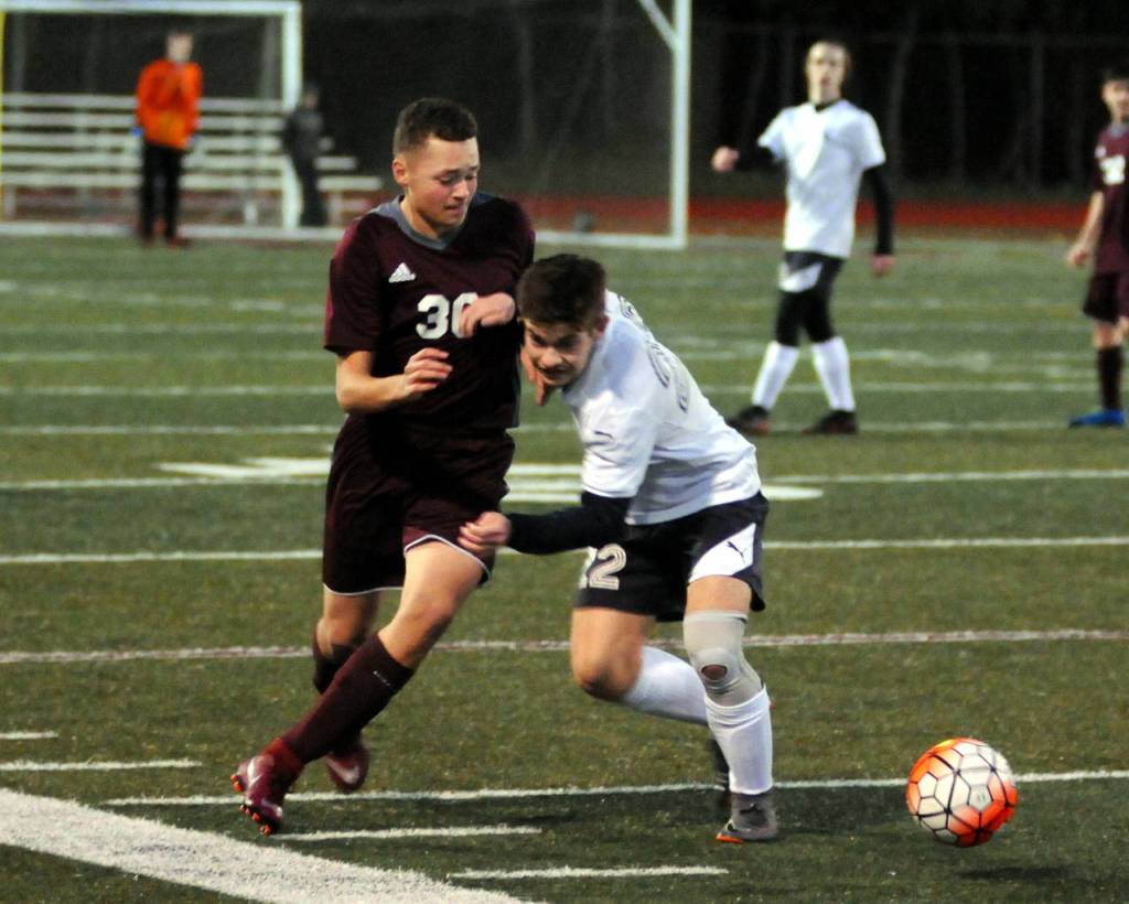 Tuesday Prep Roundup: Aberdeen edges Elma on Chavez’s goal