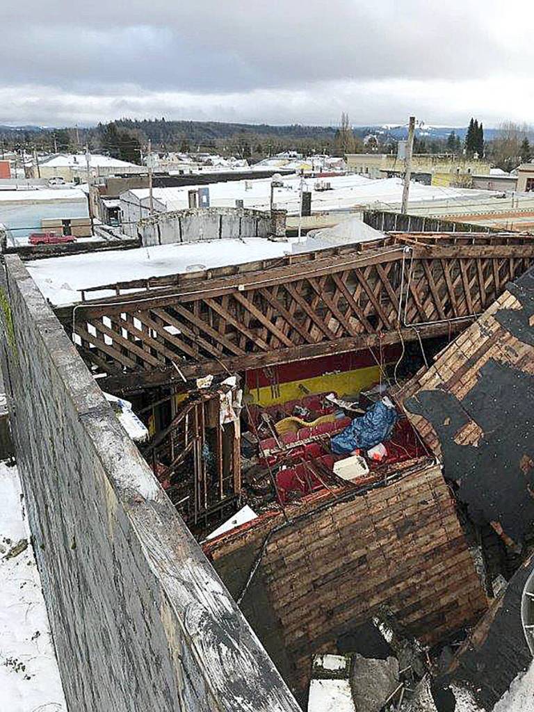 With roof collapsed, it’s likely curtains for old Elma Theater