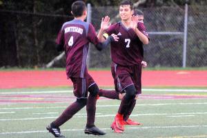 Thursday Prep Roundup: Muro scores hat trick as Montesano blasts Ilwaco