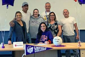 Aberdeen’s Tamara Corona signs LOI to play volleyball for Linfield College