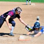 Montesanos Janessa Otterstetter swipes a tag attempt on Elmas Jalyn Whipple during the Bulldogs 2-1 victory in a 1A State semifinal game on Saturday in Richland. (Hasani Grayson | Grays Harbor News Group)