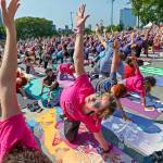 Photos by Michael Bryant | Philadelphia Inquirer                                Thousands participated in Living Beyond Breast Cancers Reach Raise event in Philadelphia last month.