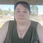 DAN HAMMOCK | GRAYS HARBOR NEWS GROUP                                Melissa Baum wears a pendant containing half of the cremated remains of her daughter, Lindsey Baum. The rest are in a locket given to Lindseys brother, Josh.