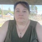 DAN HAMMOCK | GRAYS HARBOR NEWS GROUP                                Melissa Baum wears a pendant containing half of the cremated remains of her daughter, Lindsey Baum. The rest are in a locket given to Lindseys brother, Josh.