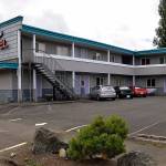 (Louis Krauss | Grays Harbor News Group) The outside of the Sandstone Motel in Hoquiam.