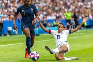 Megan Rapinoe’s two goals send US to 2-1 win over France, into World Cup semifinals