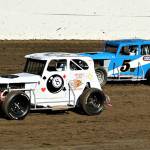 Modifiieds, Dwarf cars take center stage at Grays Harbor Raceway