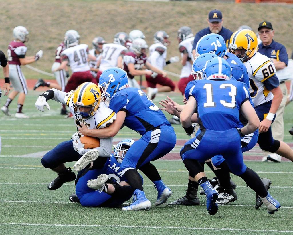 Elmas Brady Shriver tackles Aberdeens Morgun Morrow at the Jamboree in Montesano on Friday. (Hasani Grayson | Grays Harbor News Group)